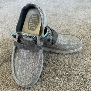 Cute, light weight Hey Dudes! Perfect for Sumer fun!